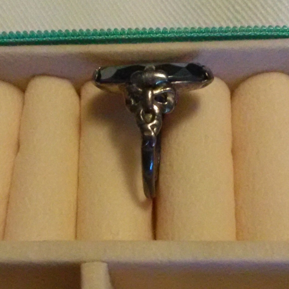 VERY ANTIQUE LADIES RING BLACK LAVE/ VOLCANIC ROCK OBSIDIAN SZ. 6 GUN METAL - Picture 5 of 9